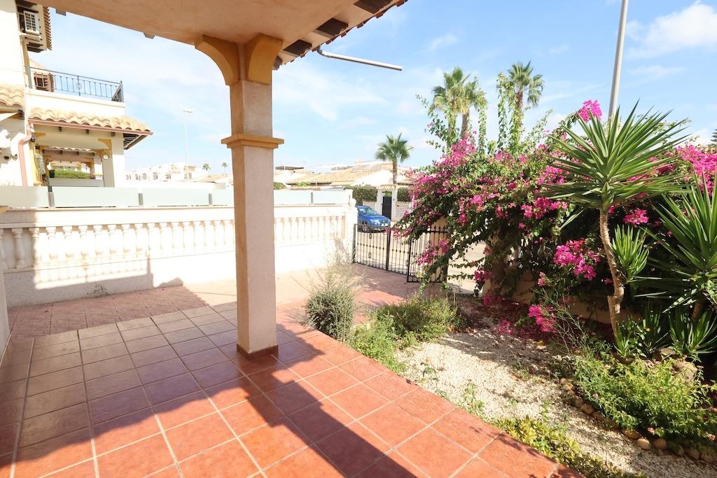 2-BEDROOM TOWNHOUSE WITH GARDEN, TERRACES AND SEA-VIEW SOLARIUM – PLAYA FLAMENCA, ORIHUELA COSTA