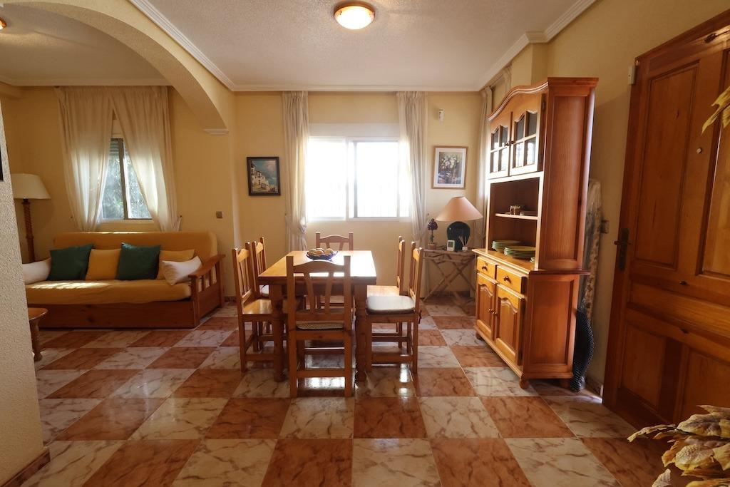 2-BEDROOM TOWNHOUSE WITH GARDEN, TERRACES AND SEA-VIEW SOLARIUM – PLAYA FLAMENCA, ORIHUELA COSTA