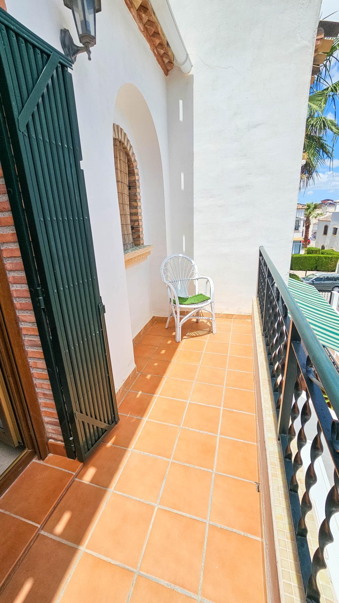 2-BEDROOM TOWNHOUSE WITH 2 BATHROOMS, FIREPLACE AND PRIVATE SOLARIUM – PAU-8 / VILLAMARTÍN