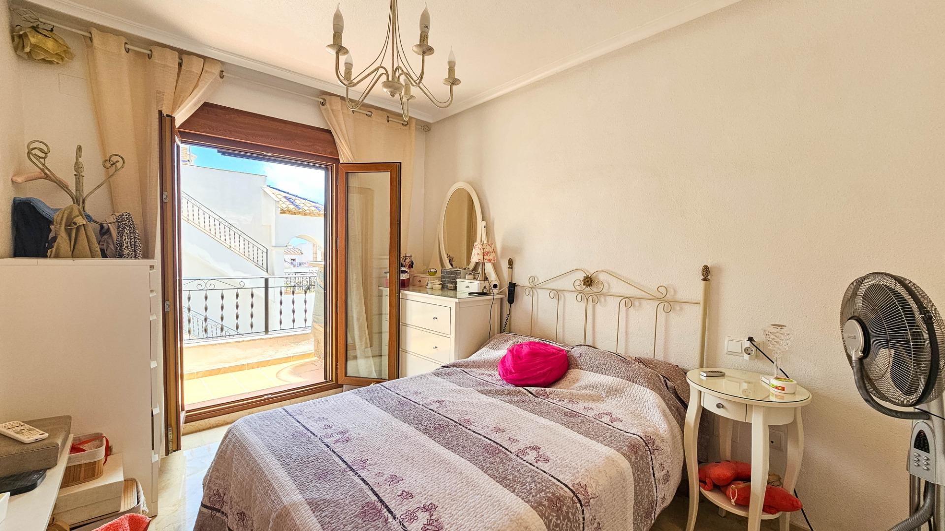 2-BEDROOM TOWNHOUSE WITH 2 BATHROOMS, FIREPLACE AND PRIVATE SOLARIUM – PAU-8 / VILLAMARTÍN