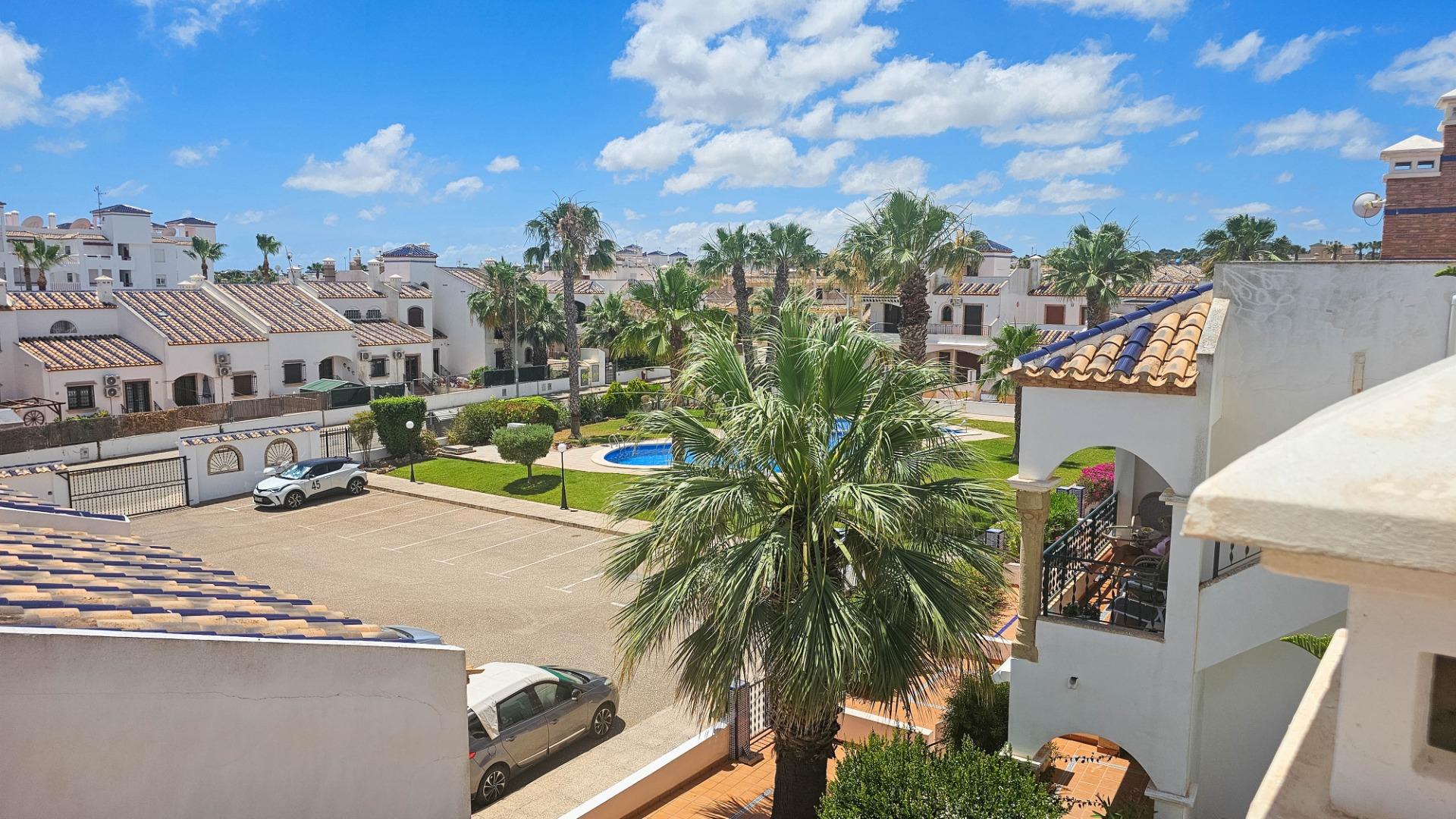 2-BEDROOM TOWNHOUSE WITH 2 BATHROOMS, FIREPLACE AND PRIVATE SOLARIUM – PAU-8 / VILLAMARTÍN