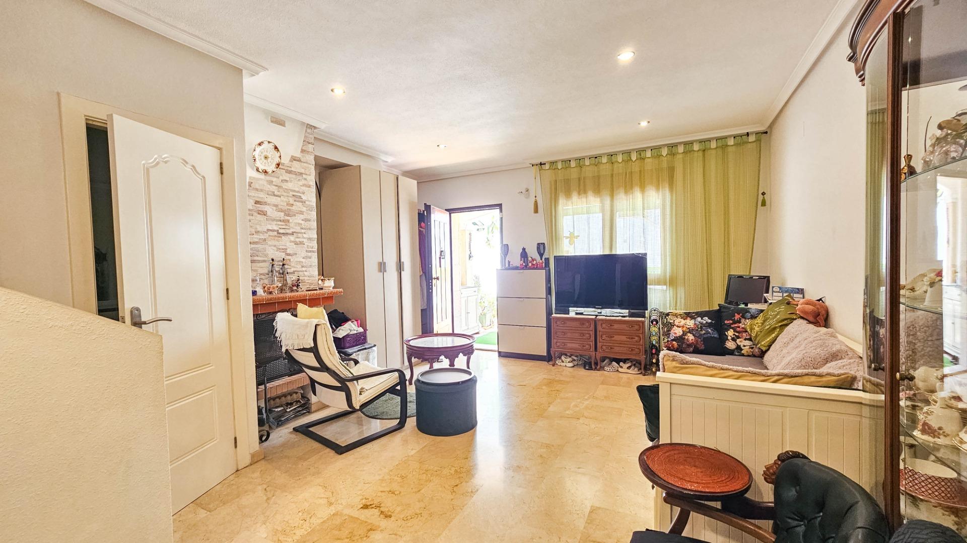 2-BEDROOM TOWNHOUSE WITH 2 BATHROOMS, FIREPLACE AND PRIVATE SOLARIUM – PAU-8 / VILLAMARTÍN