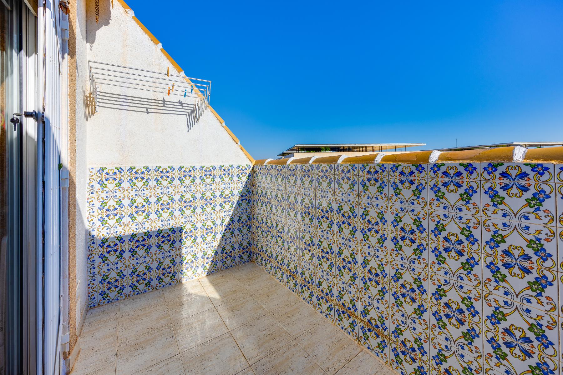 PENTHOUSE SE 2 LOŽNICEMI, TERASOU, GARÁŽÍ A BAZÉNEM – ACEQUIÓN, TORREVIEJA