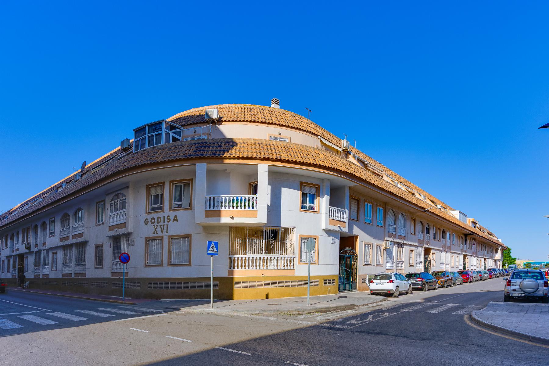 PENTHOUSE SE 2 LOŽNICEMI, TERASOU, GARÁŽÍ A BAZÉNEM – ACEQUIÓN, TORREVIEJA