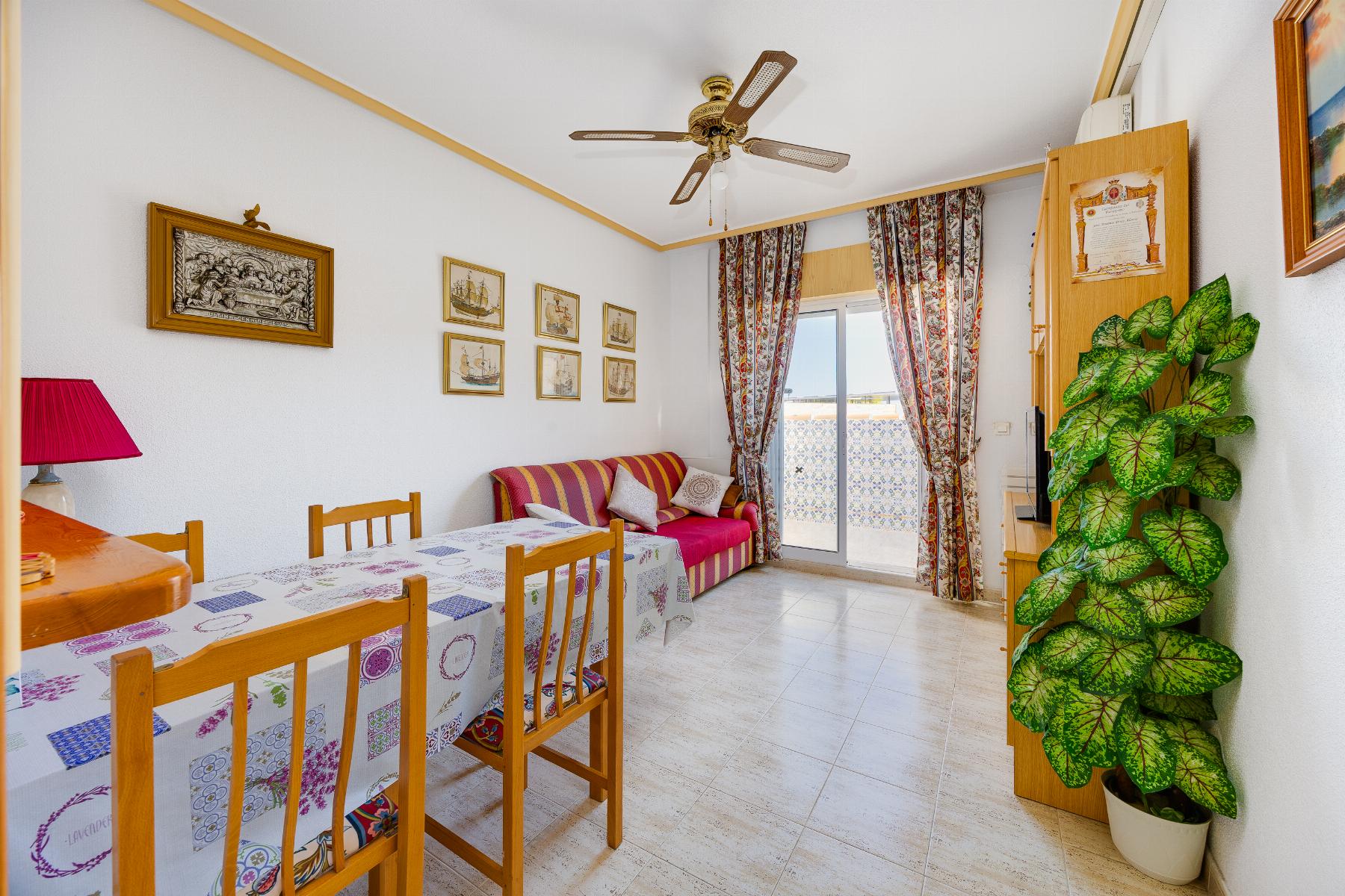 PENTHOUSE SE 2 LOŽNICEMI, TERASOU, GARÁŽÍ A BAZÉNEM – ACEQUIÓN, TORREVIEJA